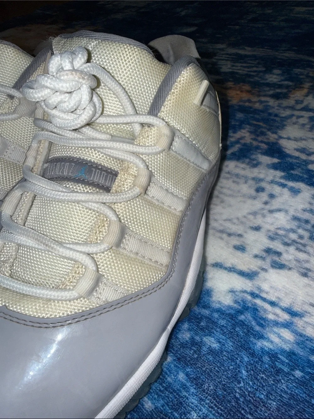 Jordan Low-Top Sneakers in Light Gray and Cream